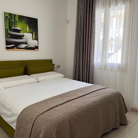 De Luxe Apartments Eden Σιρμιόνε Εξωτερικό φωτογραφία