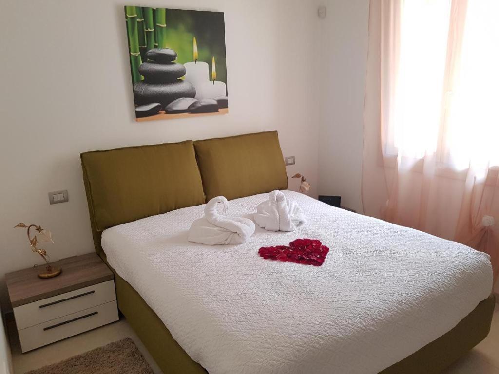De Luxe Apartments Eden Σιρμιόνε Εξωτερικό φωτογραφία
