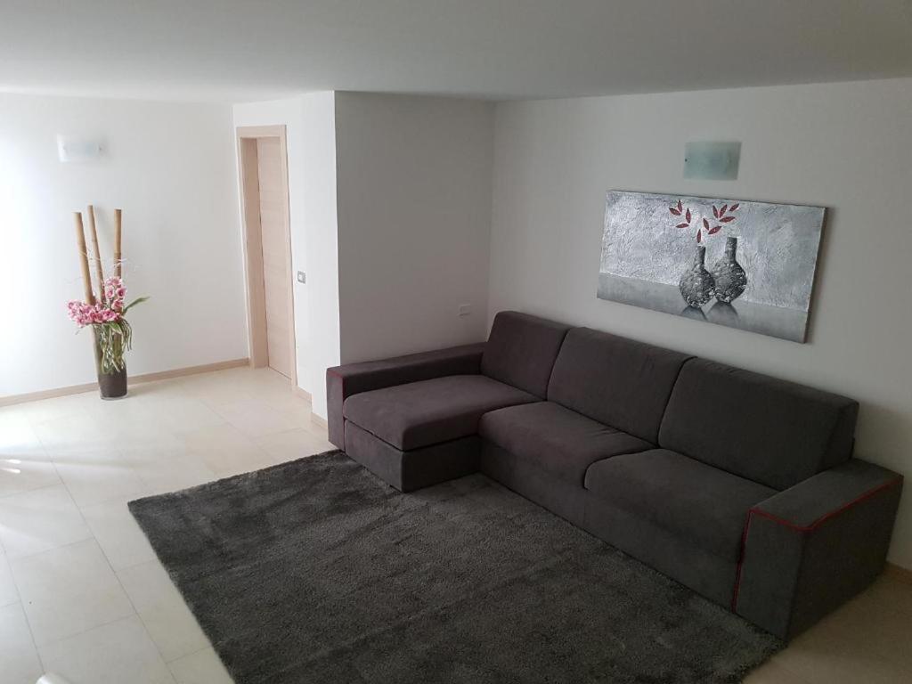 De Luxe Apartments Eden Σιρμιόνε Εξωτερικό φωτογραφία