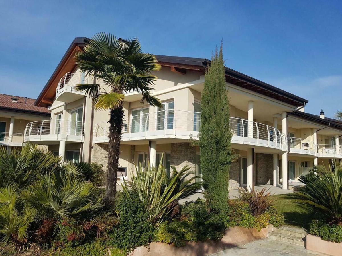 De Luxe Apartments Eden Σιρμιόνε Εξωτερικό φωτογραφία